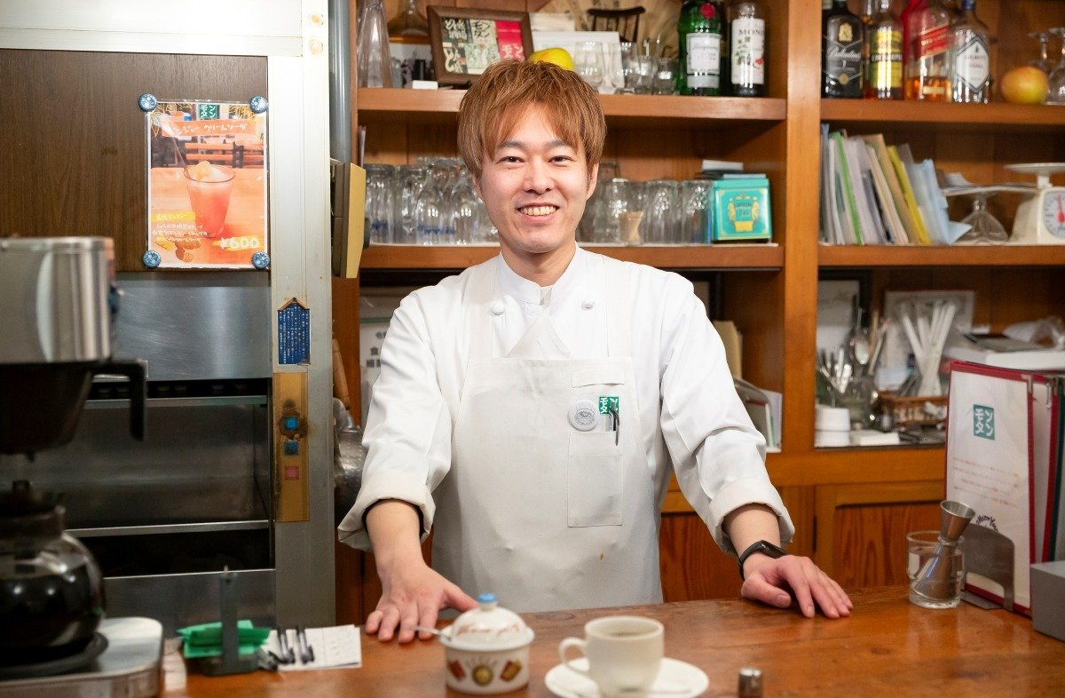三代目の店長・小川竜介さんが腕を振るう