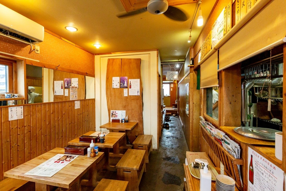 開店と同時に客足の絶えない人気店です