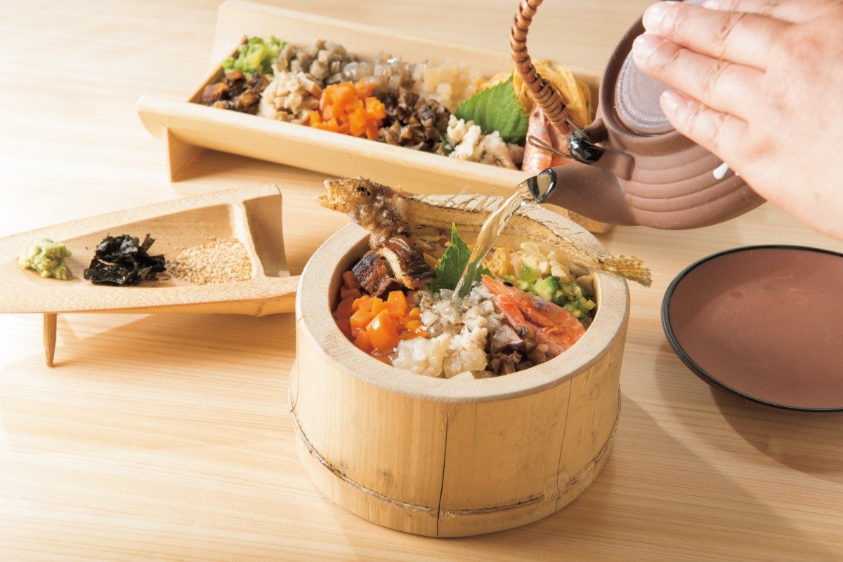 「味いろいろ ますや」の「たけはら魚飯」