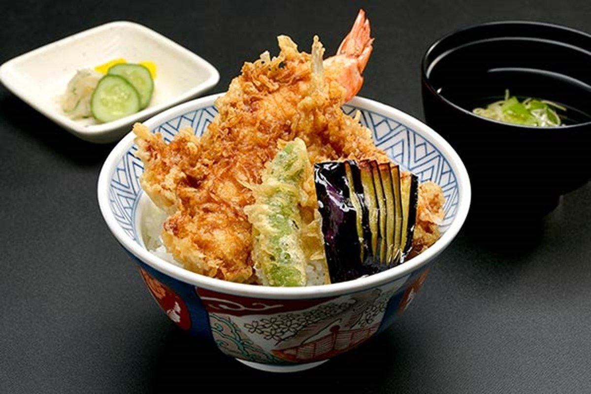 名物の「天丼セット」