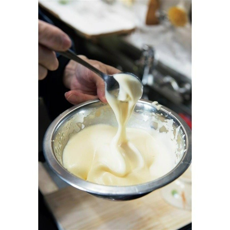 上手に作るポイントはミキサーを使って卵をよく泡立てること