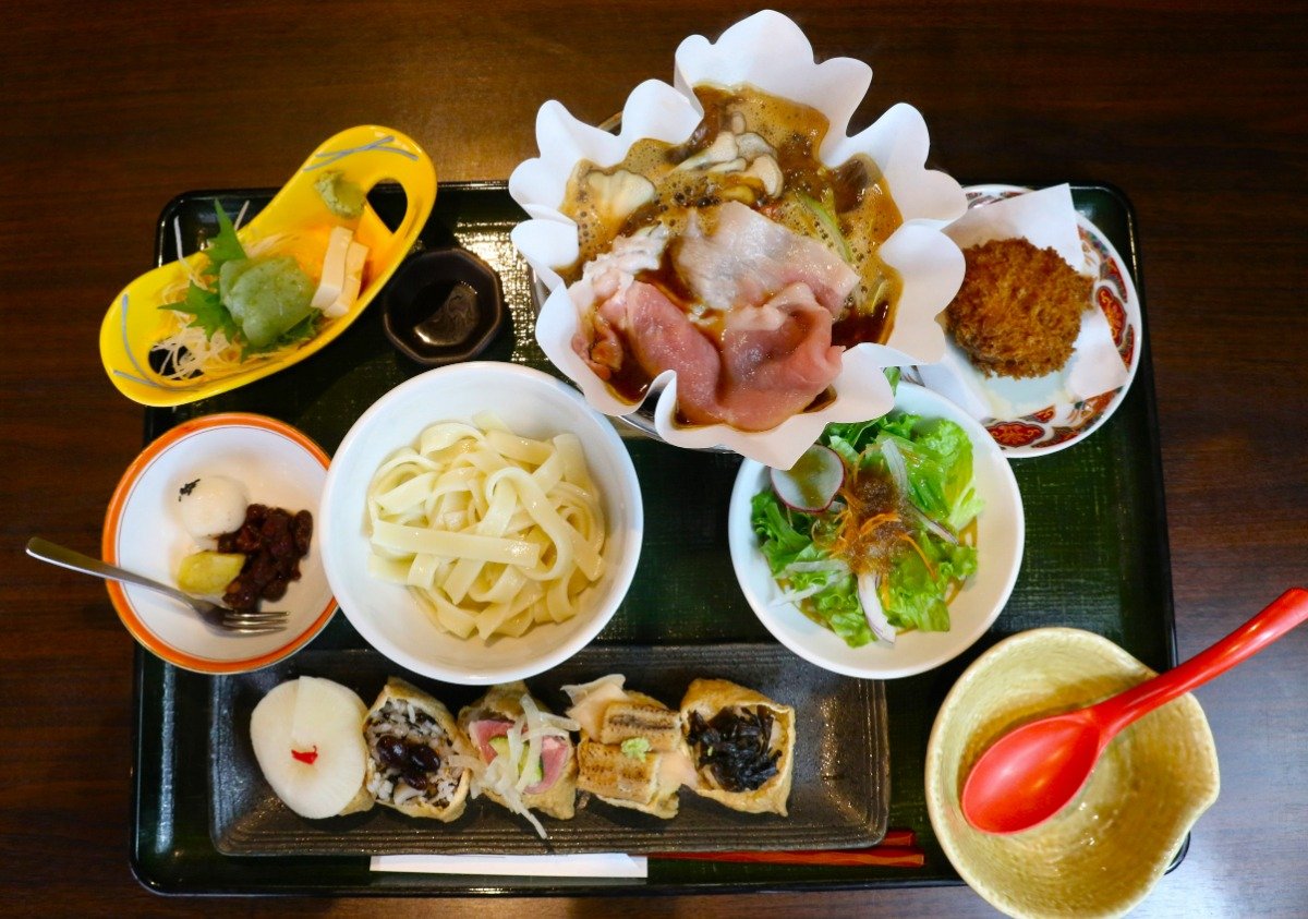 「プレミアム創作いなり寿司ランチ」2750円
