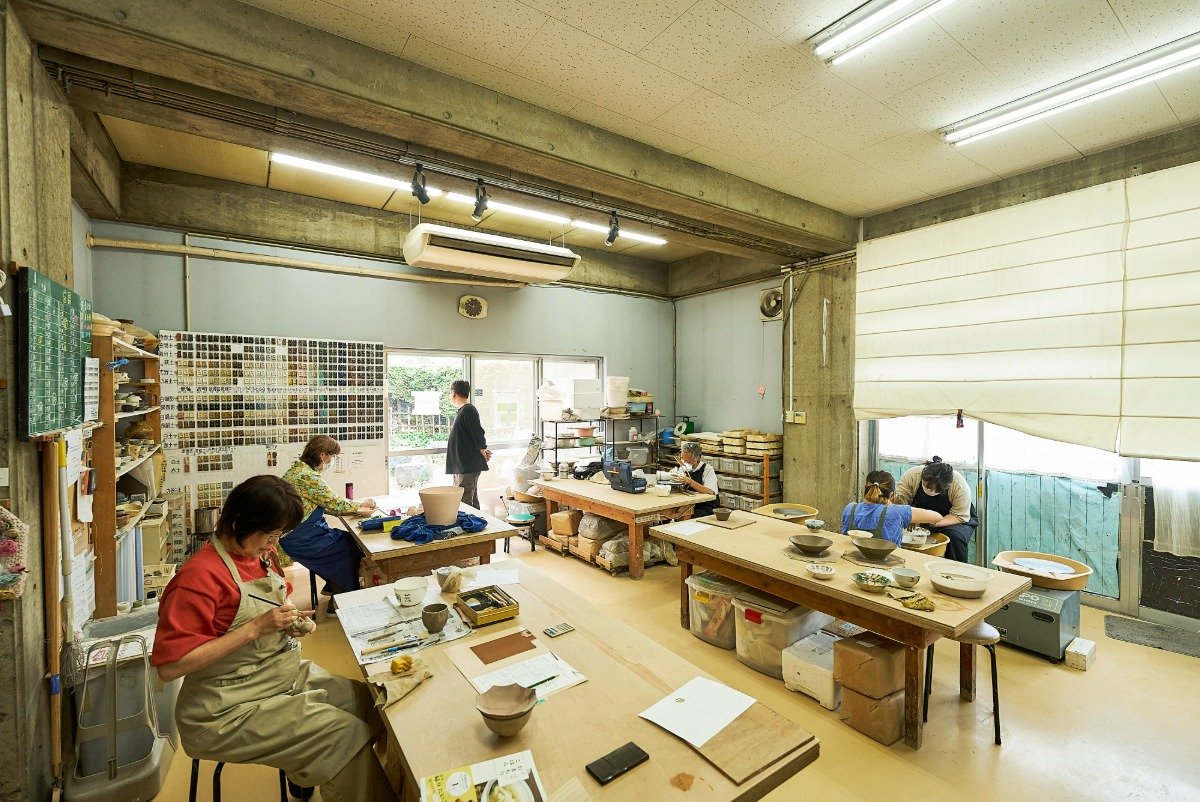 ゆったりした空間で思いおもいに作品と向き合います
