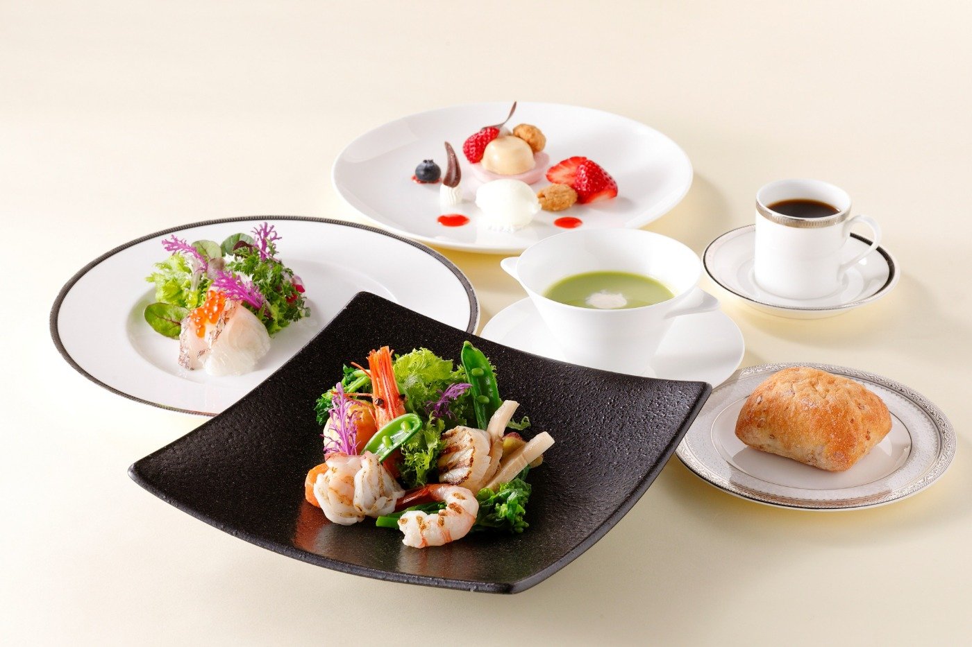 ランチメニュー「八重桜」6000円（イメージ）