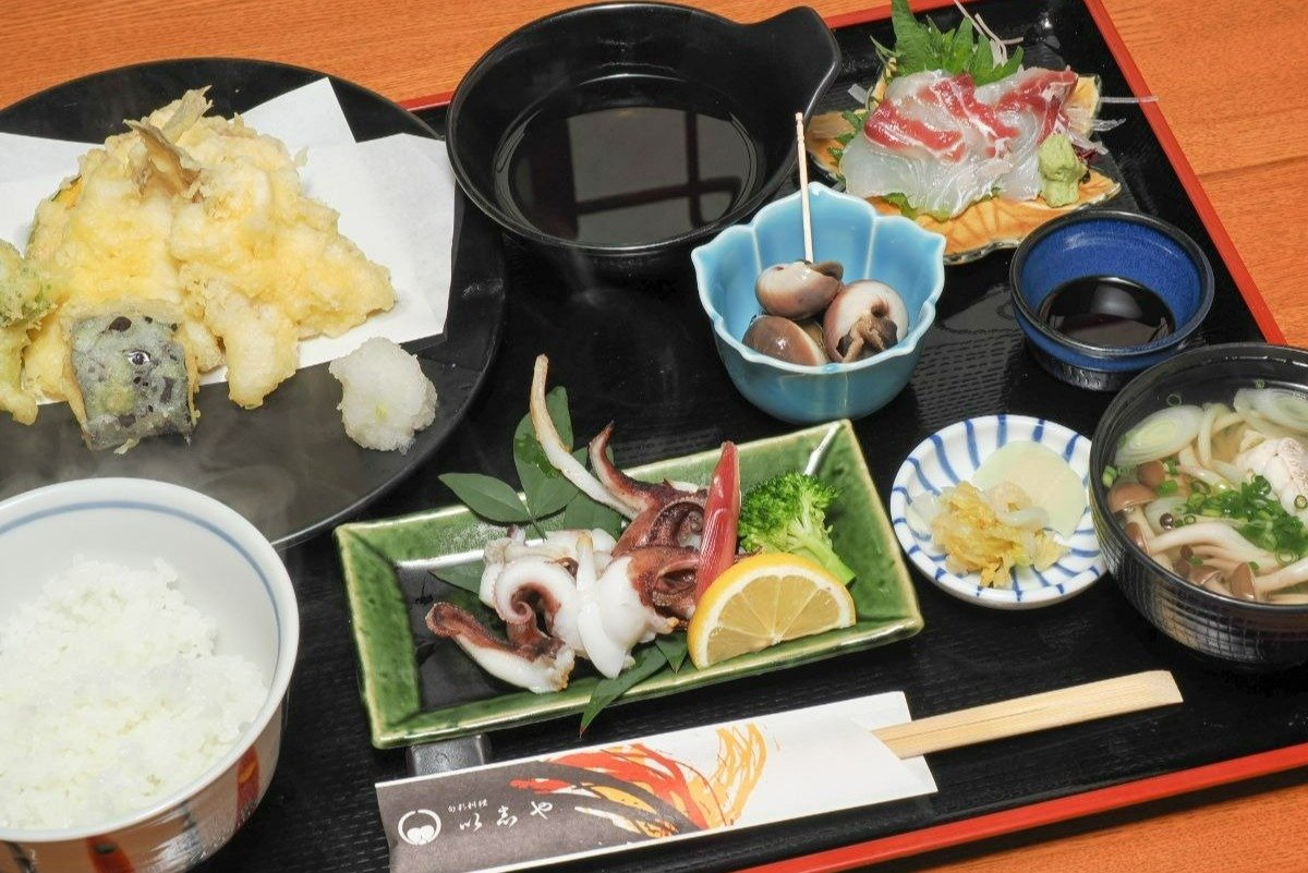 「平賀源内記念館」公認の「源内御膳」2200円