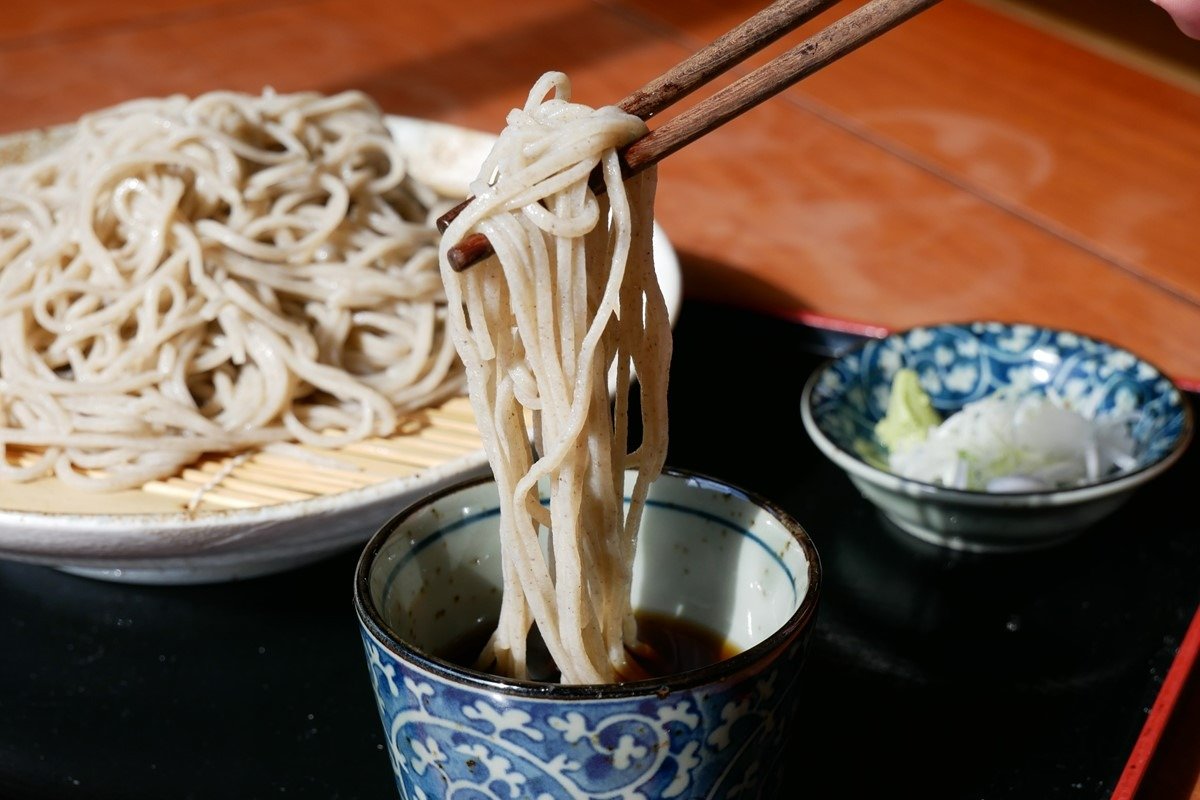 熟練の職人が手打ちした八溝そばの食べ比べも一案です