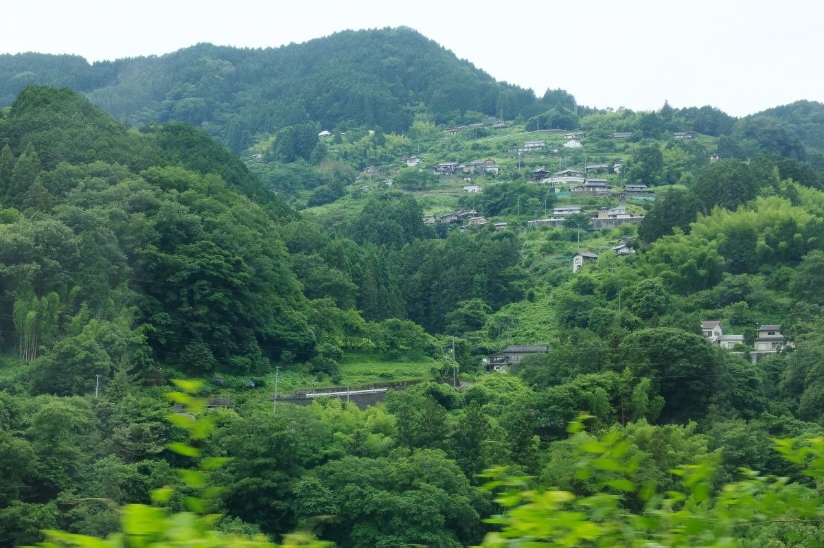 吉野川流域に多い山の上の集落