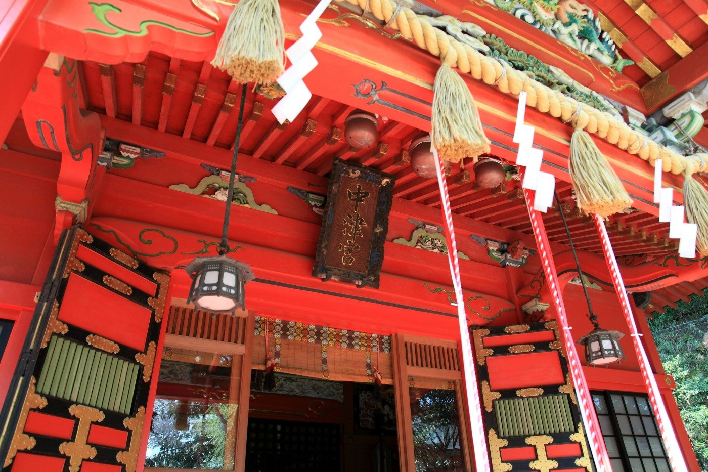 市寸島比賣命（いちきしまひめのみこと）を祀る中津宮