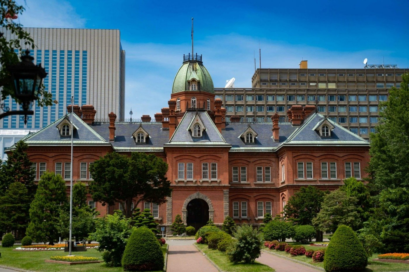 現在の新庁舎ができるまで約80年にわたって道政を担ってきた歴史ある建物