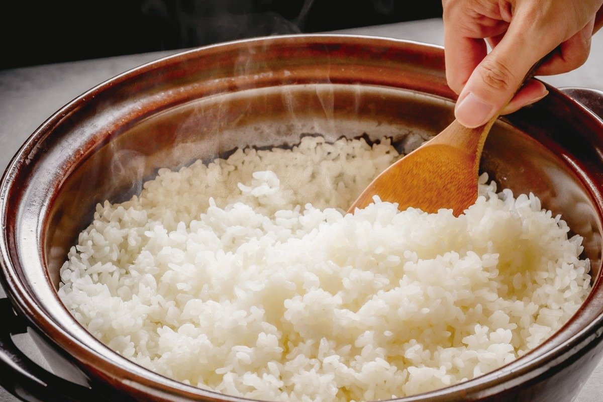 色艶よく炊き上がった、甘みを感じられる会津米