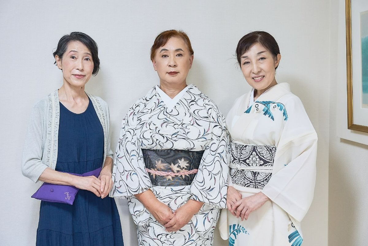 左から、赤津さん、佐藤さん、品川さん