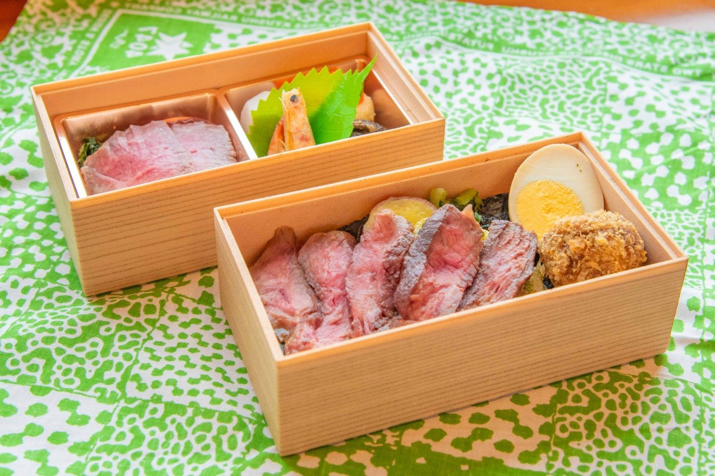 「特製ふたつ星弁当」3500円。個数限定、事前予約制