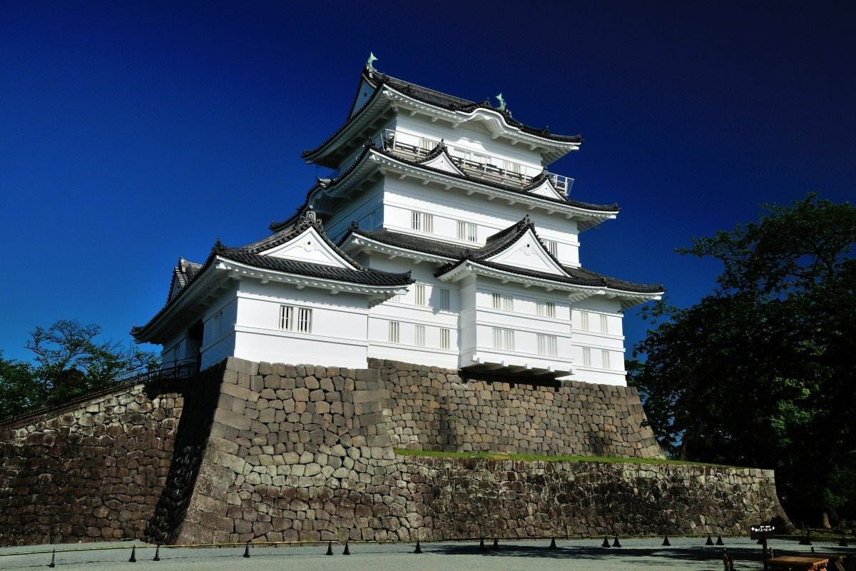 天守閣は鉄筋コンクリート造で、内部は展示施設になっています