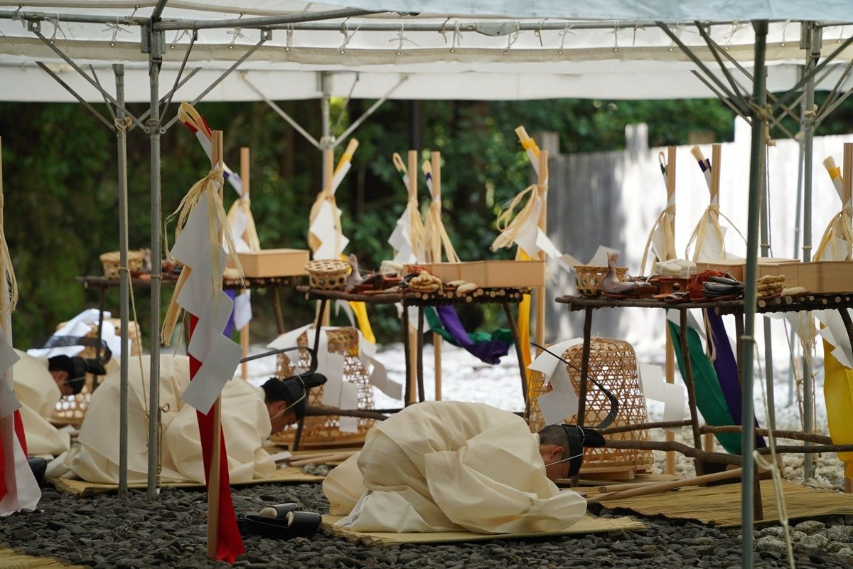 島路川の左岸に設けられた宮山祭場