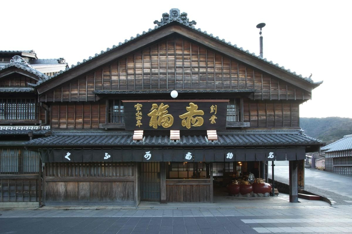 1877(明治10)年に建てられた歴史ある建物