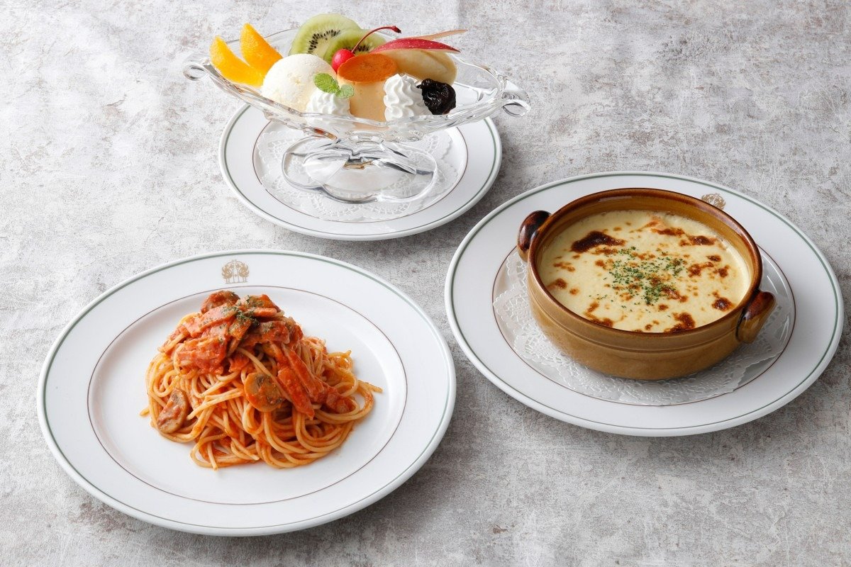 「シーフード ドリア」3289円、「スパゲッティ ナポリタン」2340円、「プリン・ア・ラ・モード」2024円