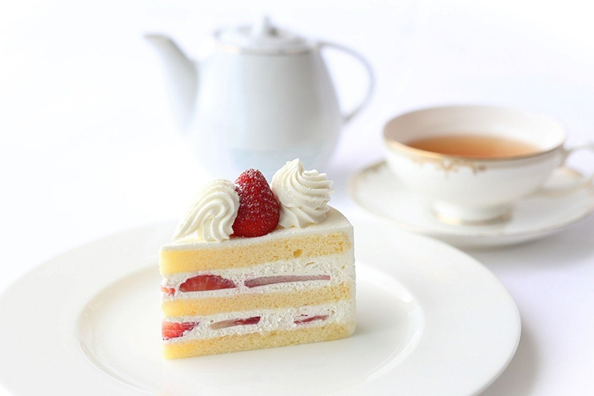 ホテルメイドのイチゴのショートケーキ。各種ケーキセット1600円