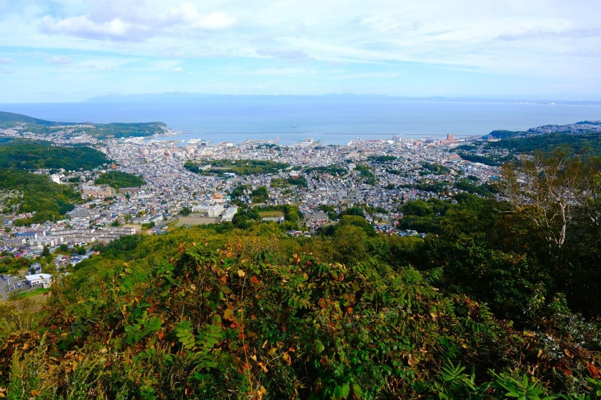 「小樽市重要眺望地点」に指定されている天狗山の第２展望台より