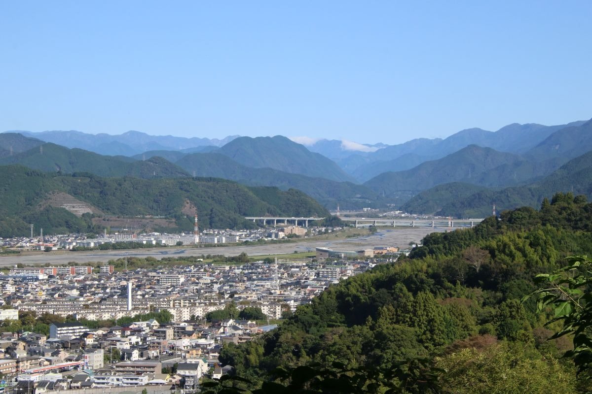 ここから見える静岡奥部の美しい山並み