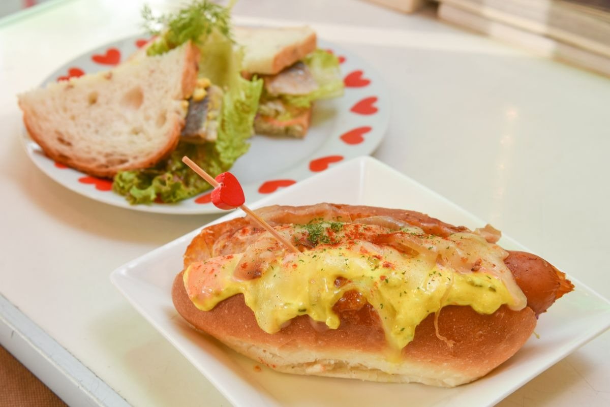 クリスチャンドッグとヘリンサンドウィッチ