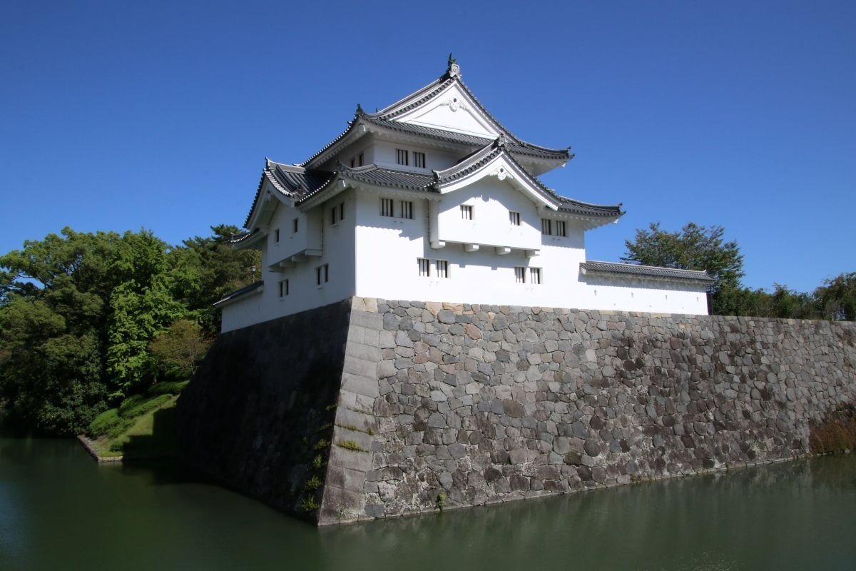 2014年に再建された坤櫓（ひつじさるやぐら）