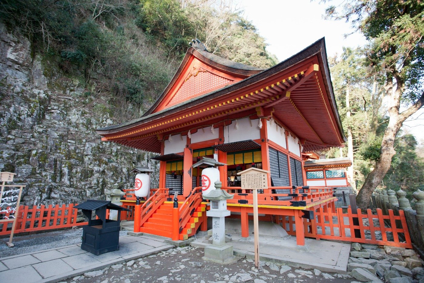 表参道からは1368段上った所にある厳魂神社