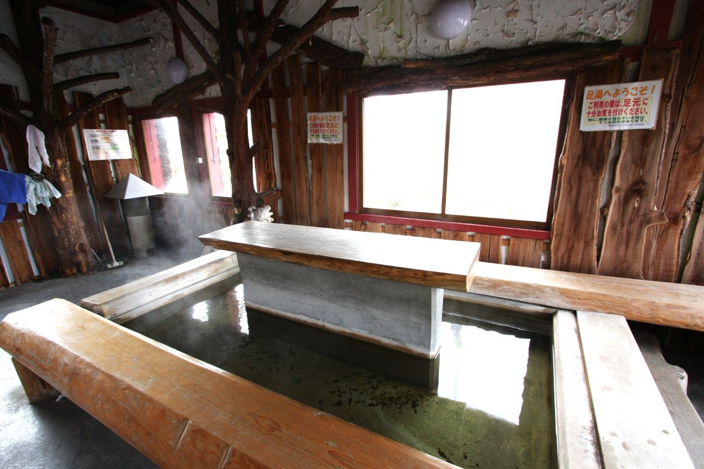 川湯温泉駅 足湯