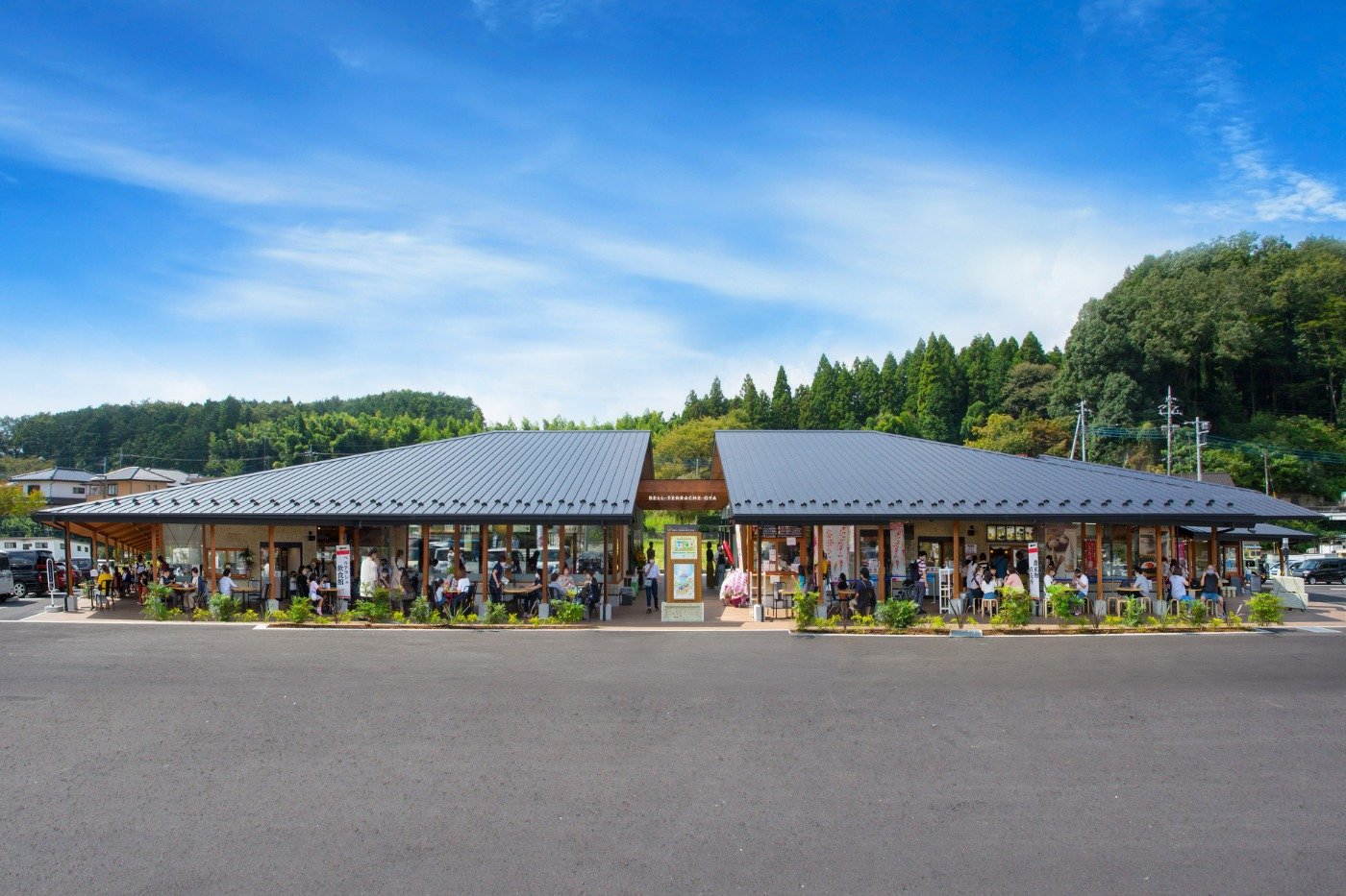 大きなテラスがあることが店名の由来