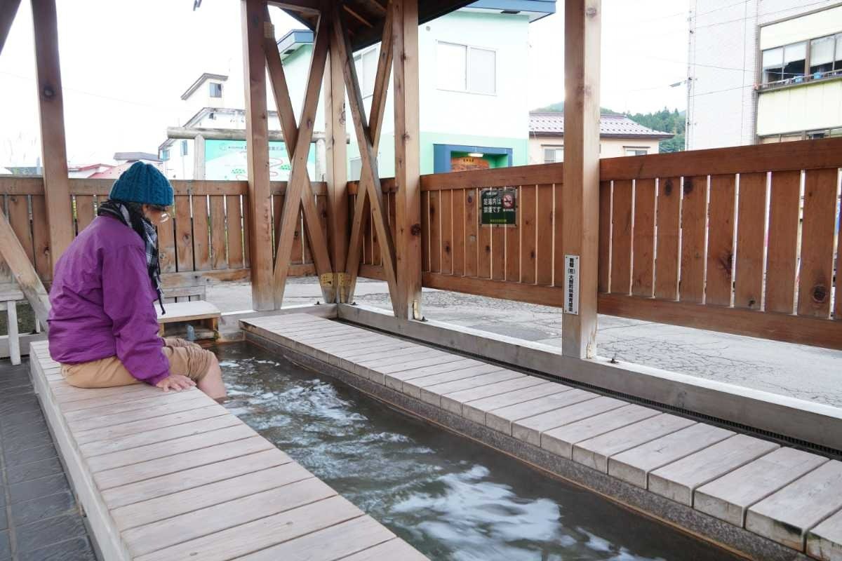 大鰐温泉に3つある足湯のうちのひとつ。足湯のはしごも楽しめます