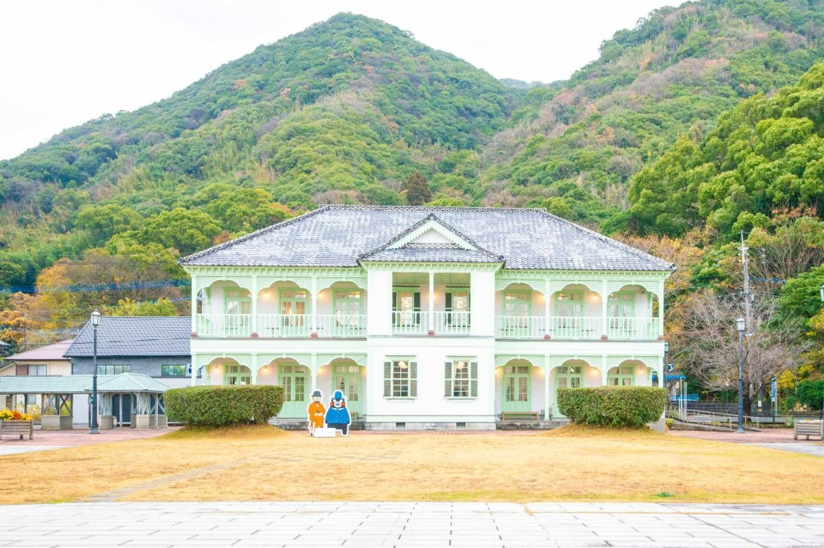 小泉八雲ゆかりの木造2階建て洋館「浦島屋」