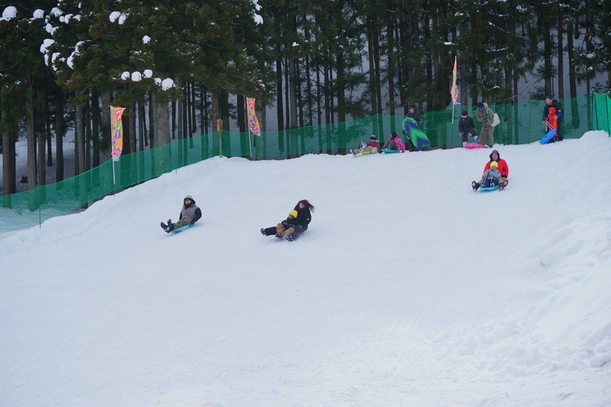 親子で一緒に楽しめるそり遊び