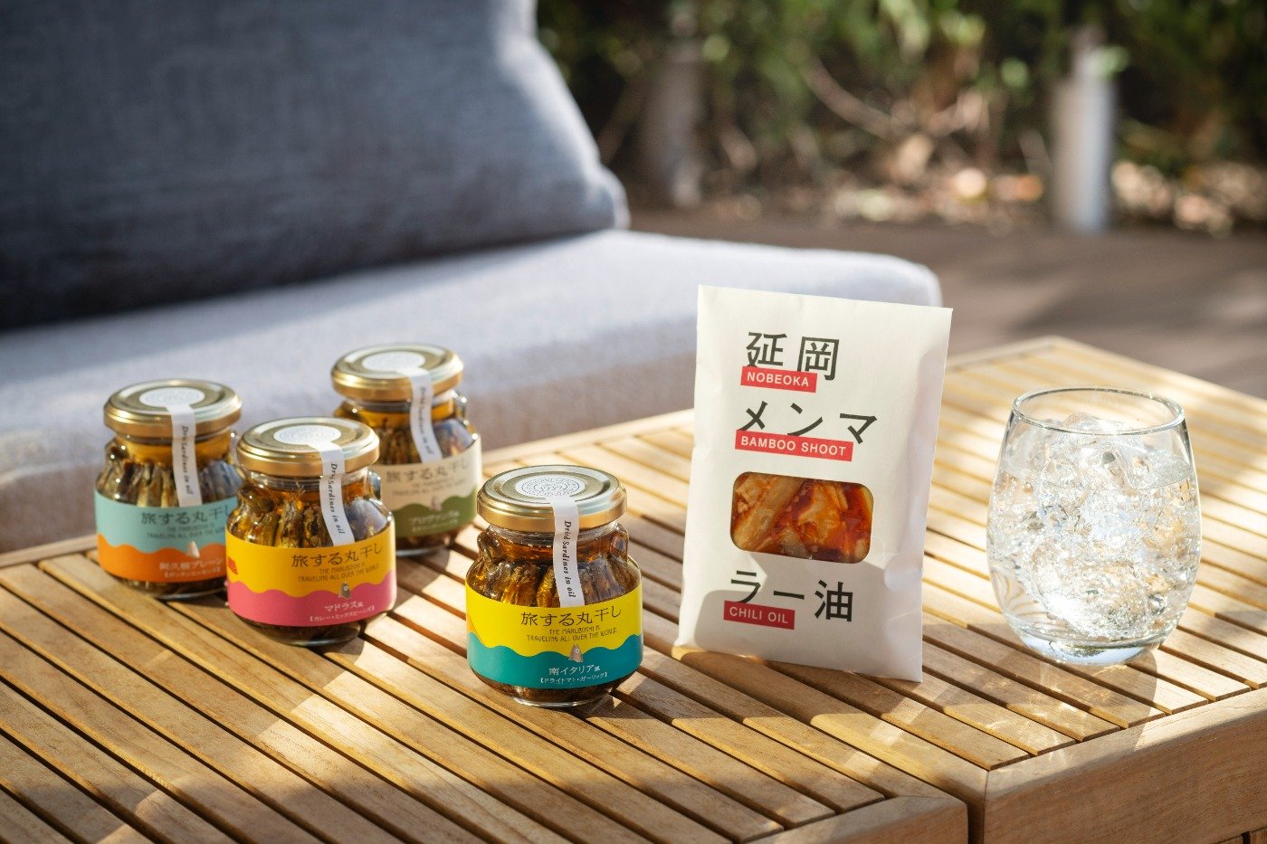 「ipomea」では焼酎に合う地元の加工品も販売