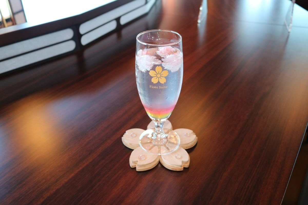 3号車の貸し切り個室「フィオーレスイート」限定のカクテル