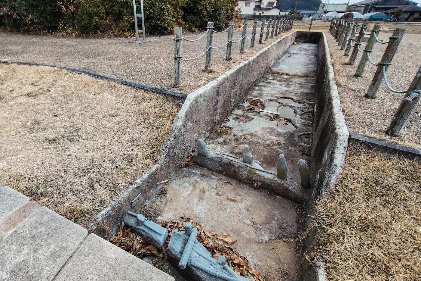 堤の発掘調査の結果を展示