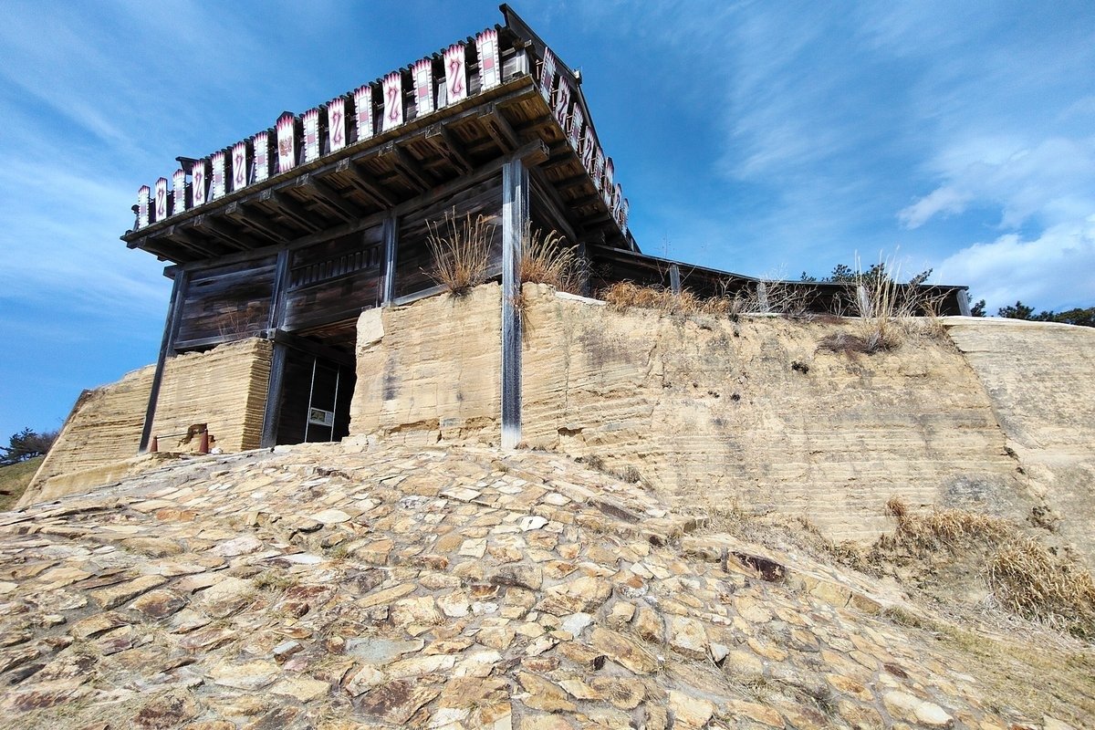 復元された西門