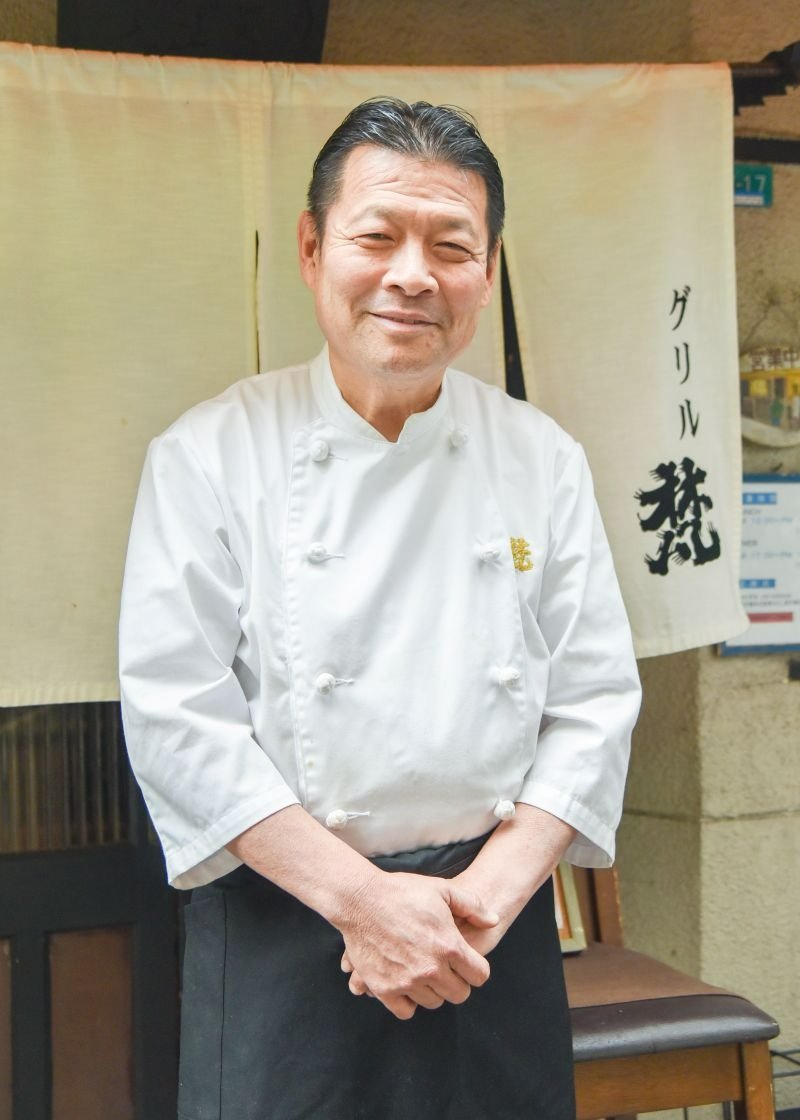 老舗の味を守る三代目店主の二井宏始（ふたついひろし）さん