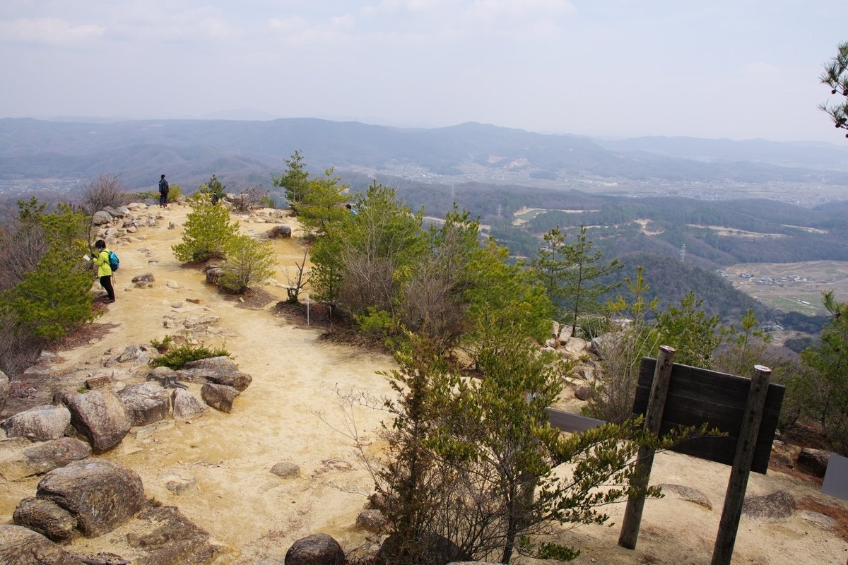 屏風折れの高石垣で囲まれた箇所