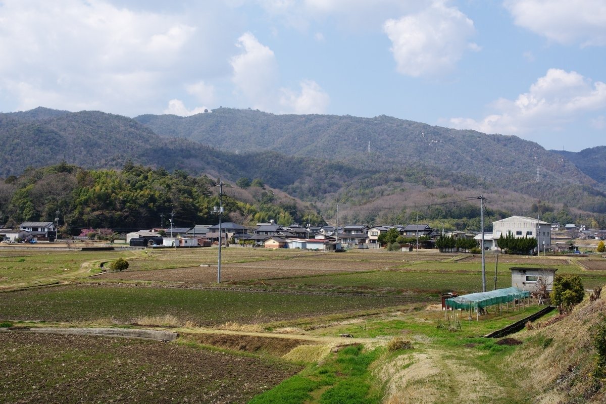 血吸川の土手を歩いて鬼ノ城へ