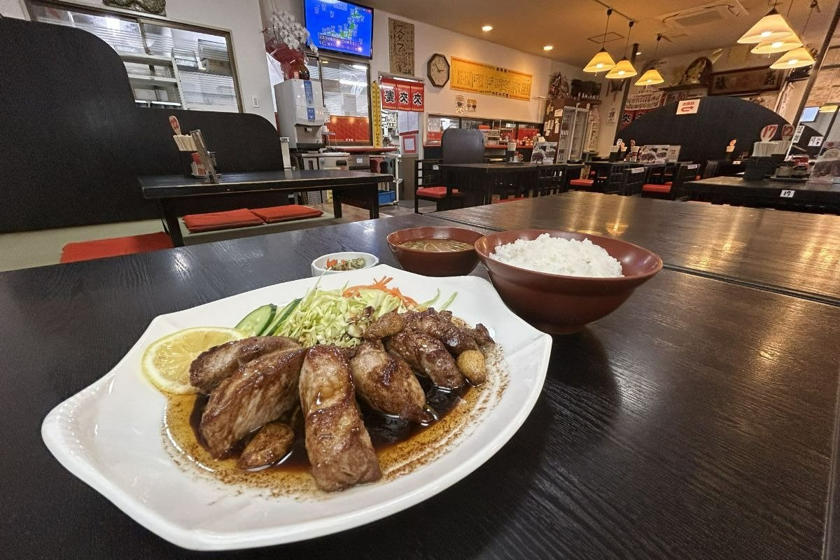 「大とんてき定食」2200円（単品は1900円）