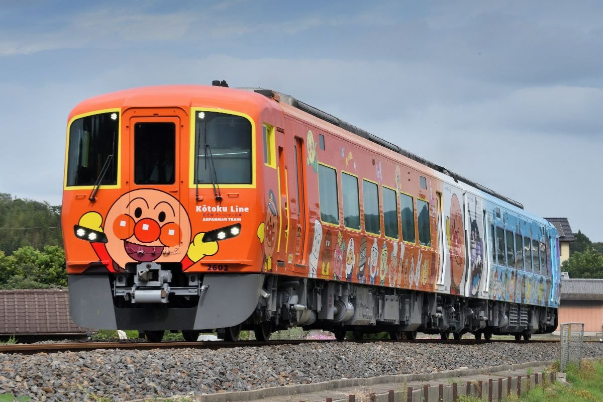 高徳線うずしおアンパンマン列車は毎日5往復で運転　©やなせたかし／フレーベル館・TMS・NTV