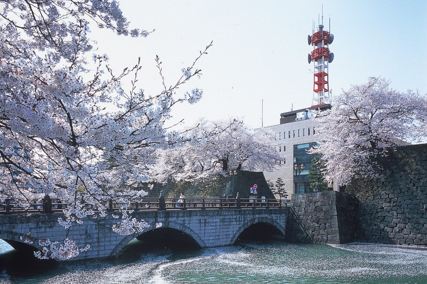 本丸南正面に架かる御本城橋