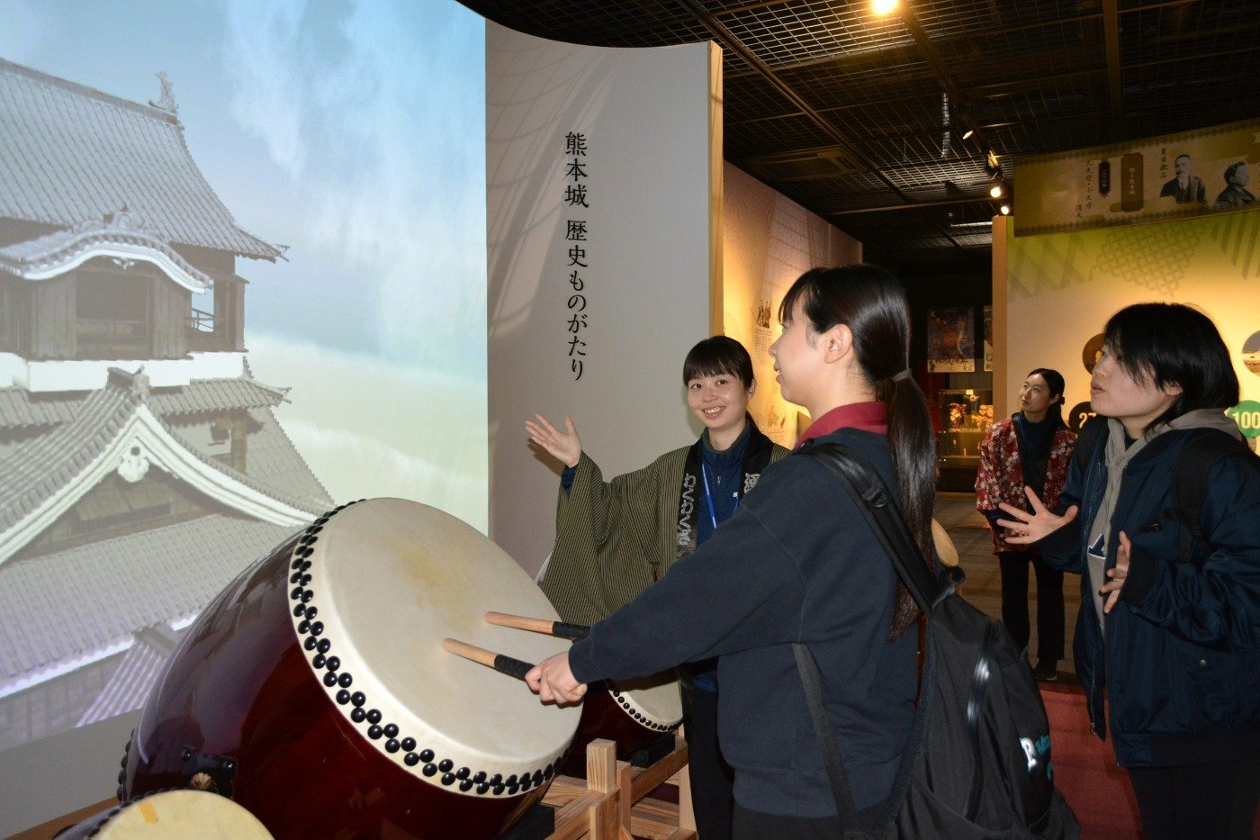 太鼓の音の響きで熊本城の記憶を呼び覚ます「熊本城 歴史ものがたり」