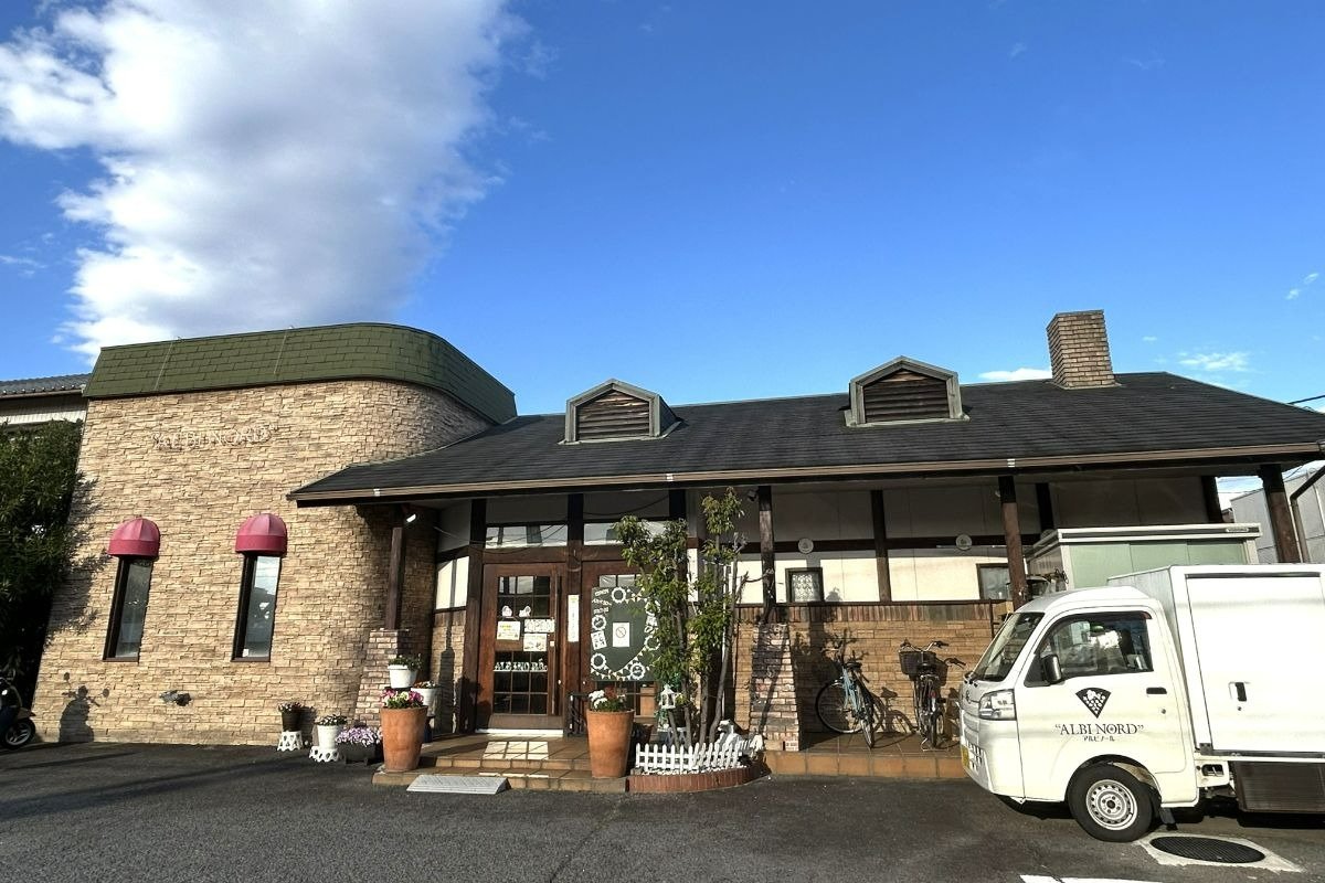 地元で長く愛されている店