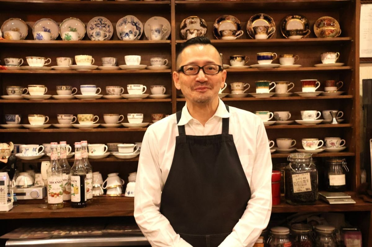 焙煎士でもある店主の山本陽司さん