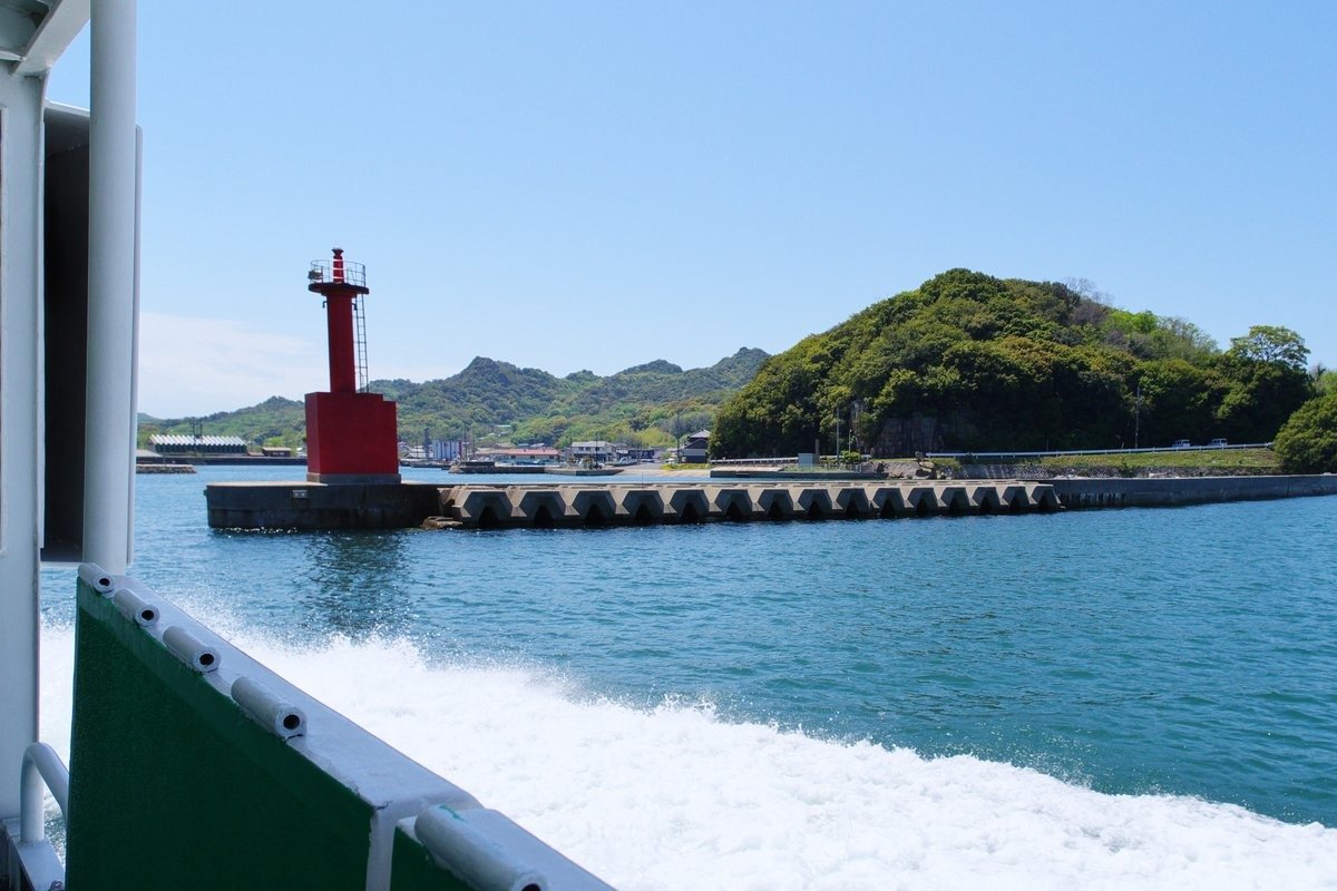笠岡から船で白石島へ