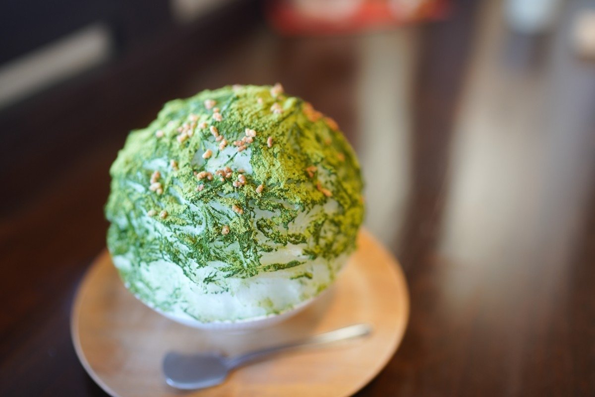 「茶の西田園」の「抹茶と玄米のキャラメルミルク」1000円