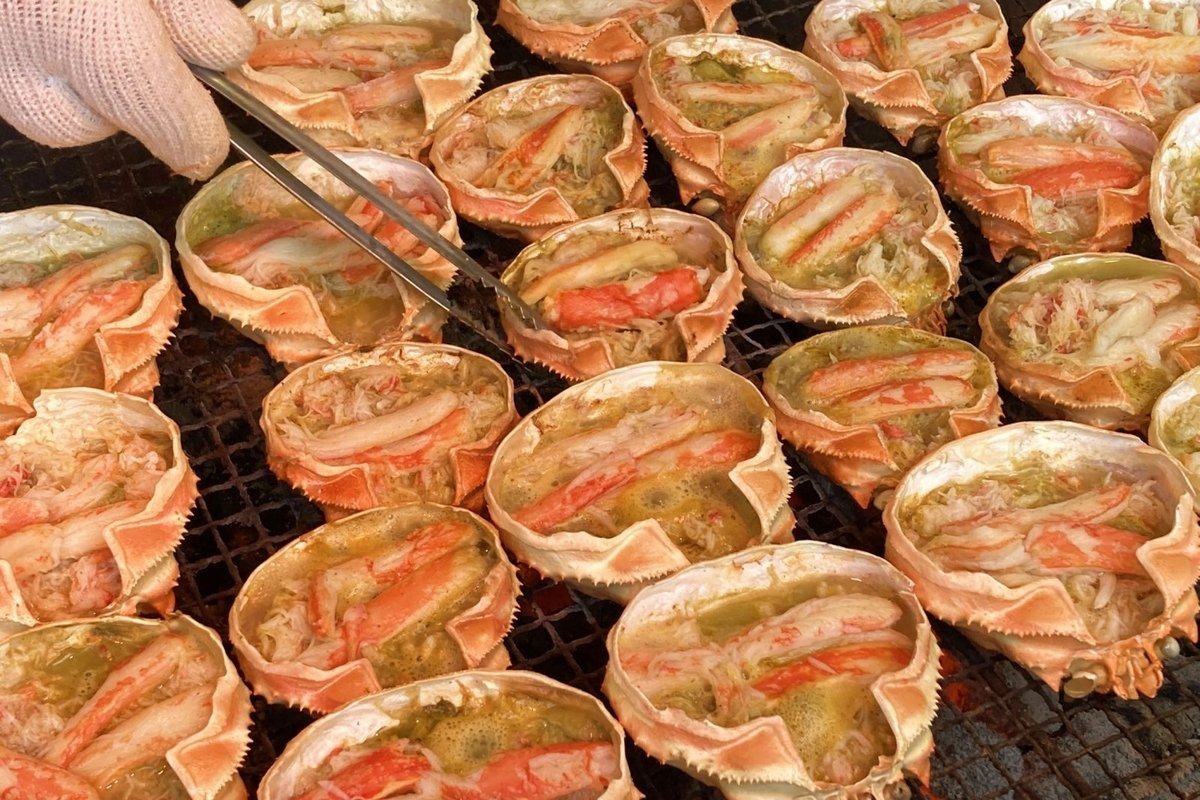 ミソの風味がたまらない本ずわい甲羅焼き（紋別市）
