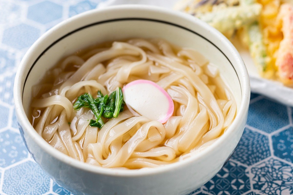 豪雪うどんを使った「天ぷらうどん」1700円