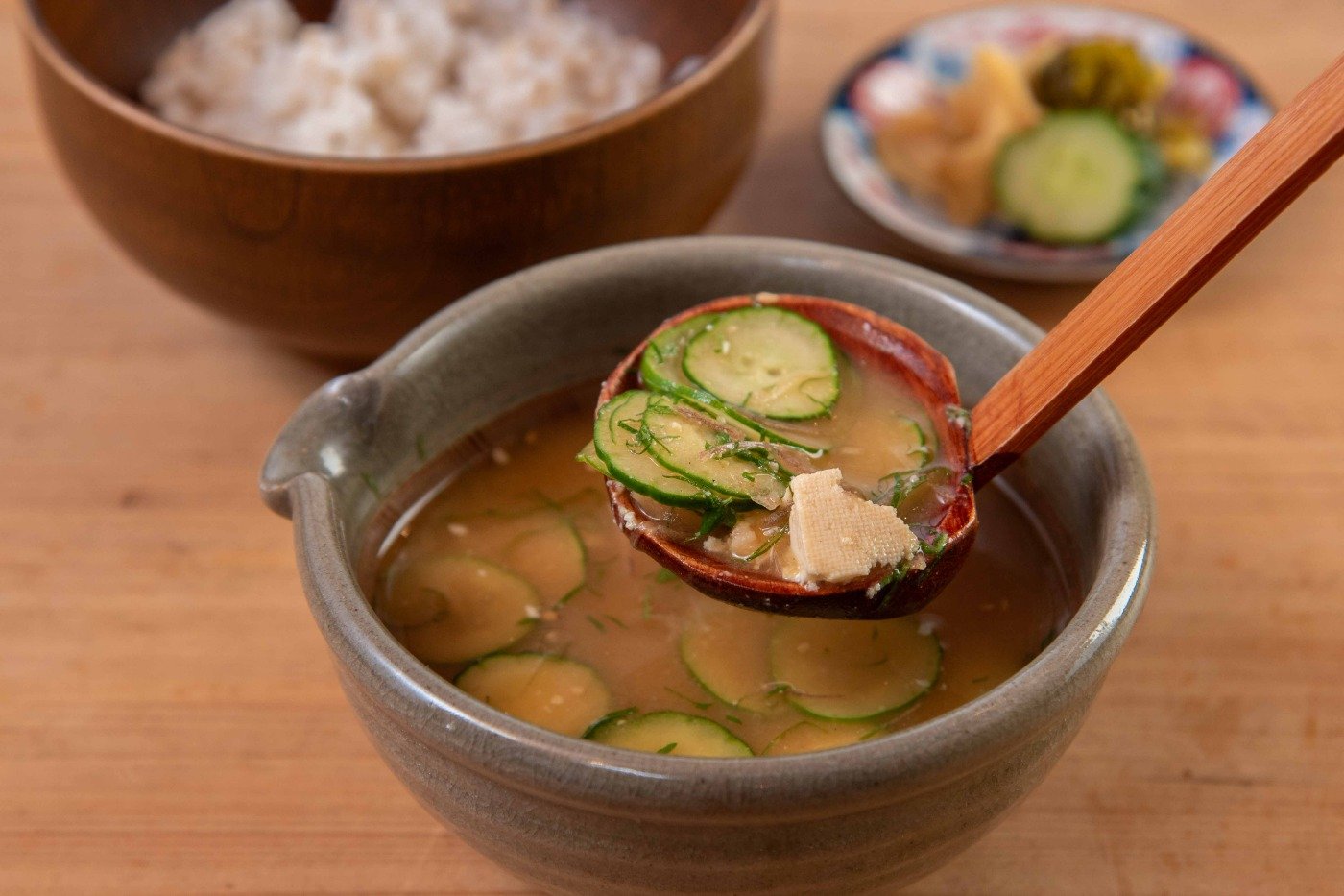 「ふるさと料理 杉の子」の冷や汁。温かい麦ごはんにかけていただきます