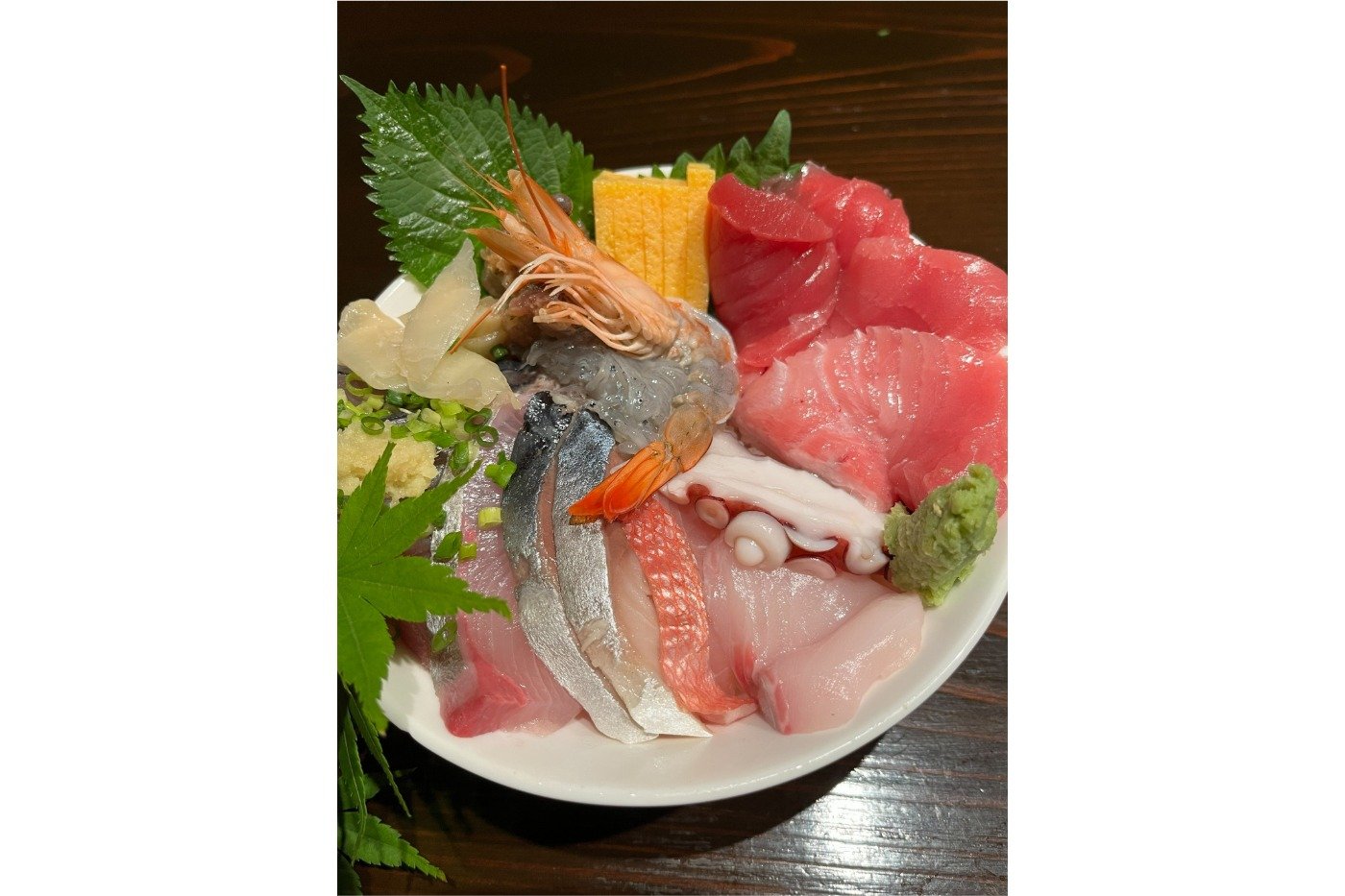 第1卸売市場前にある「銚子港 鮪蔵」の海鮮丼